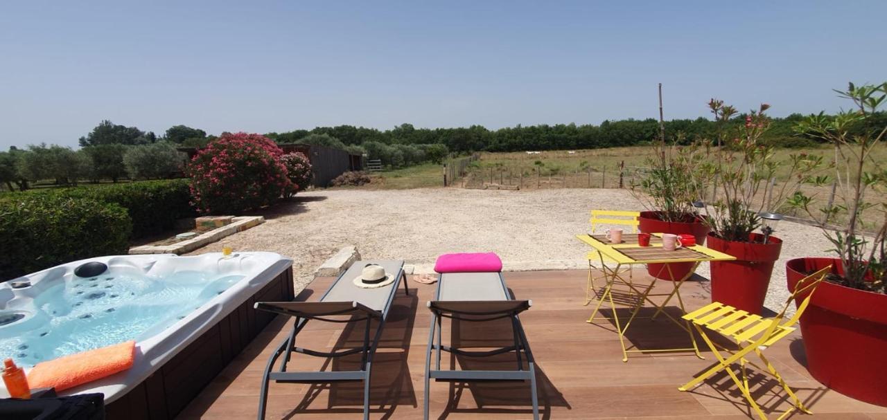 Les Bonbonnettes Bed and Breakfast Le Cailar Buitenkant foto