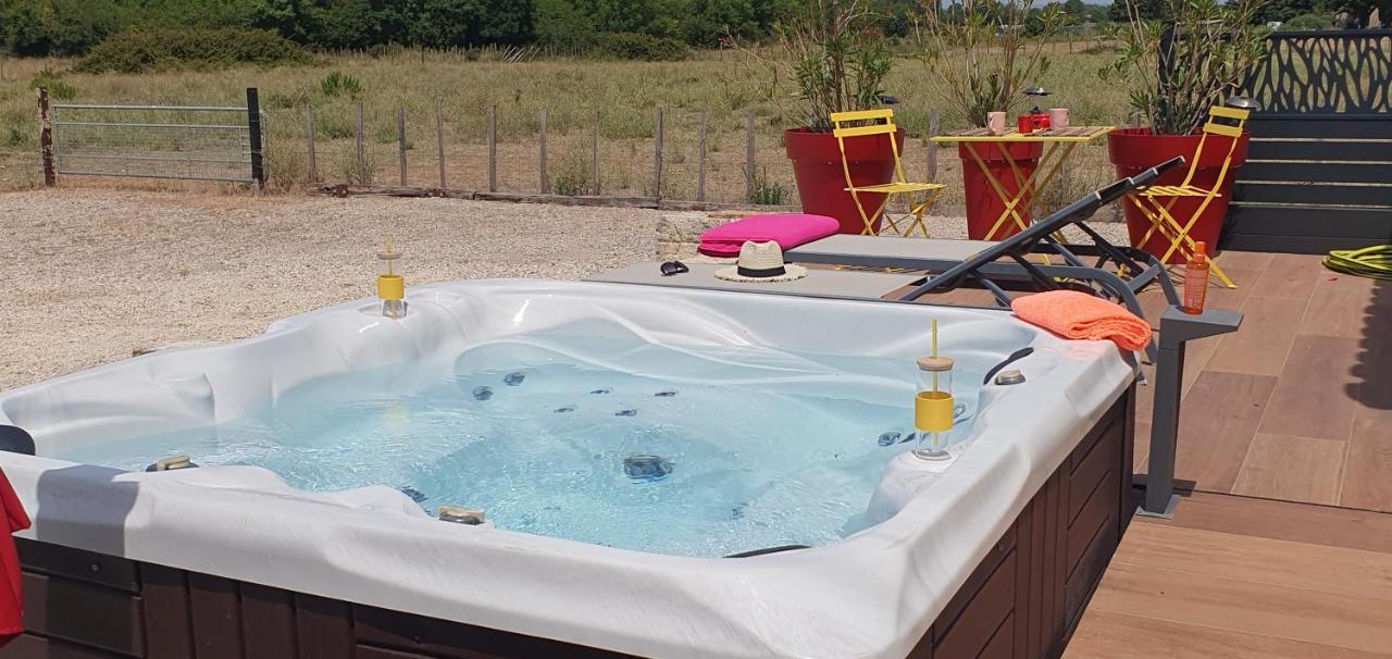 Les Bonbonnettes Bed and Breakfast Le Cailar Buitenkant foto
